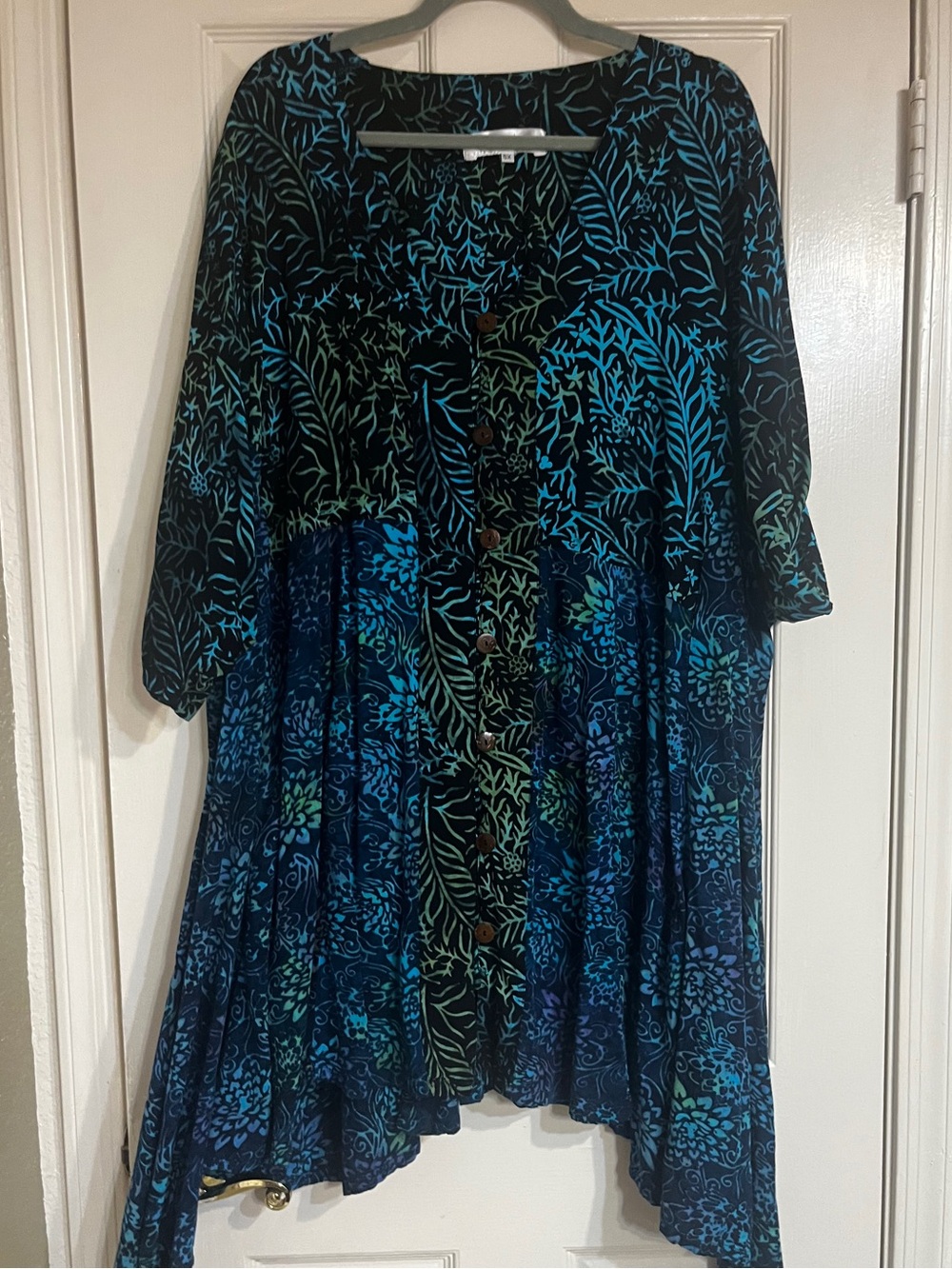 Lotus Traders Blue & Green Button-Front Tunic Dress